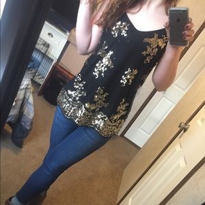 ❗️About a Girl Gold Sequins v neck top ❗️